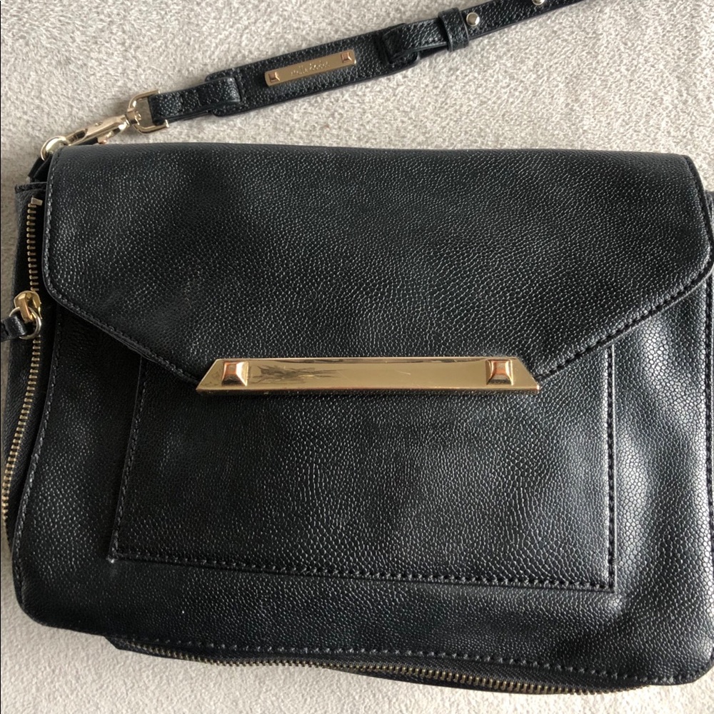 Stella and Dot crossbody purse.
